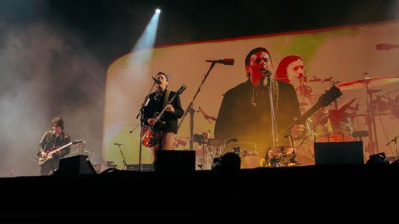 Lollapalooza 2024: Kings Of Leon faz apresentação nostálgica com seus maiores clássicos