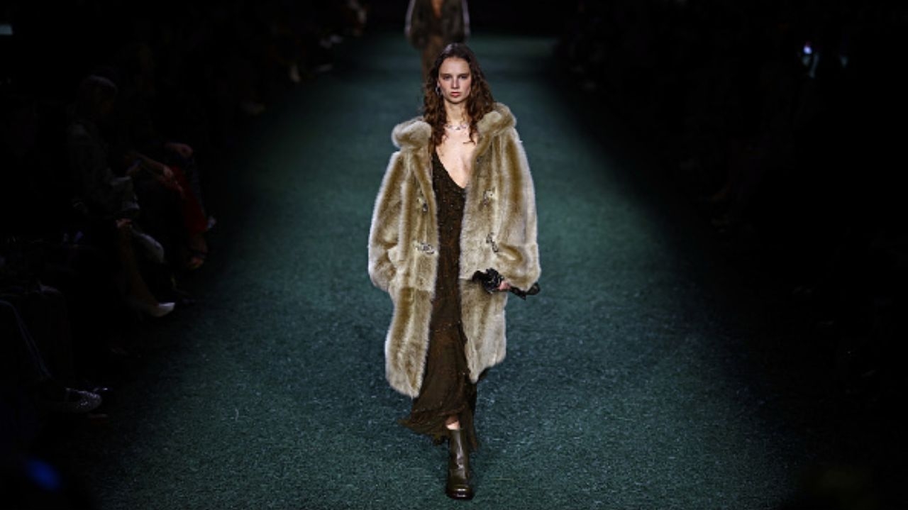 Casaco de pele fake é a tendência favorita para o outono e inverno