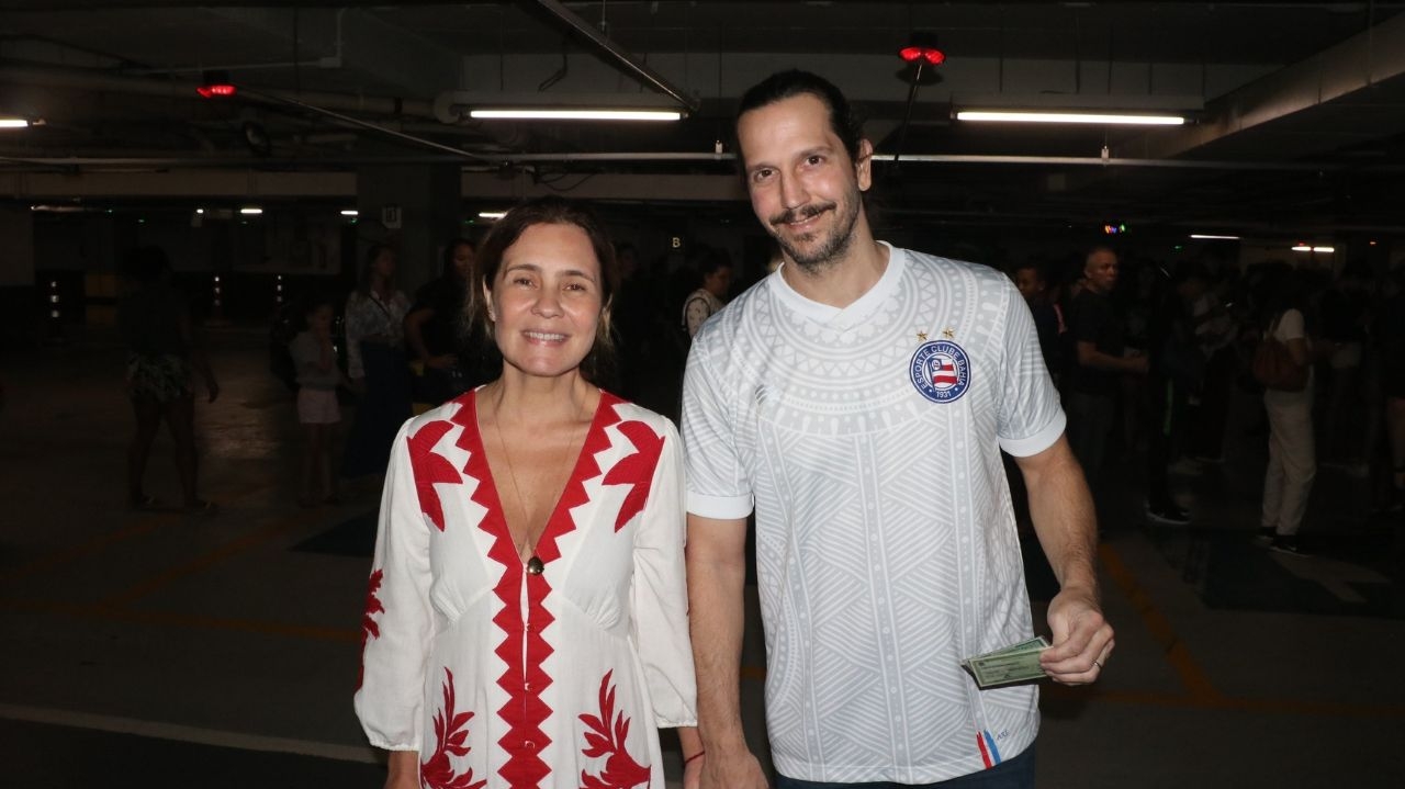 Vladimir Brichta revela que ele e Adriana Esteves não possuem redes sociais e explica o motivo