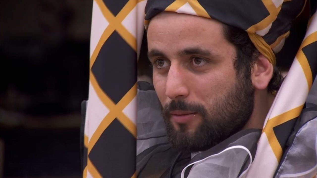 BBB 24: Matteus diz para Isabelle “Não vejo maldade em um selinho”