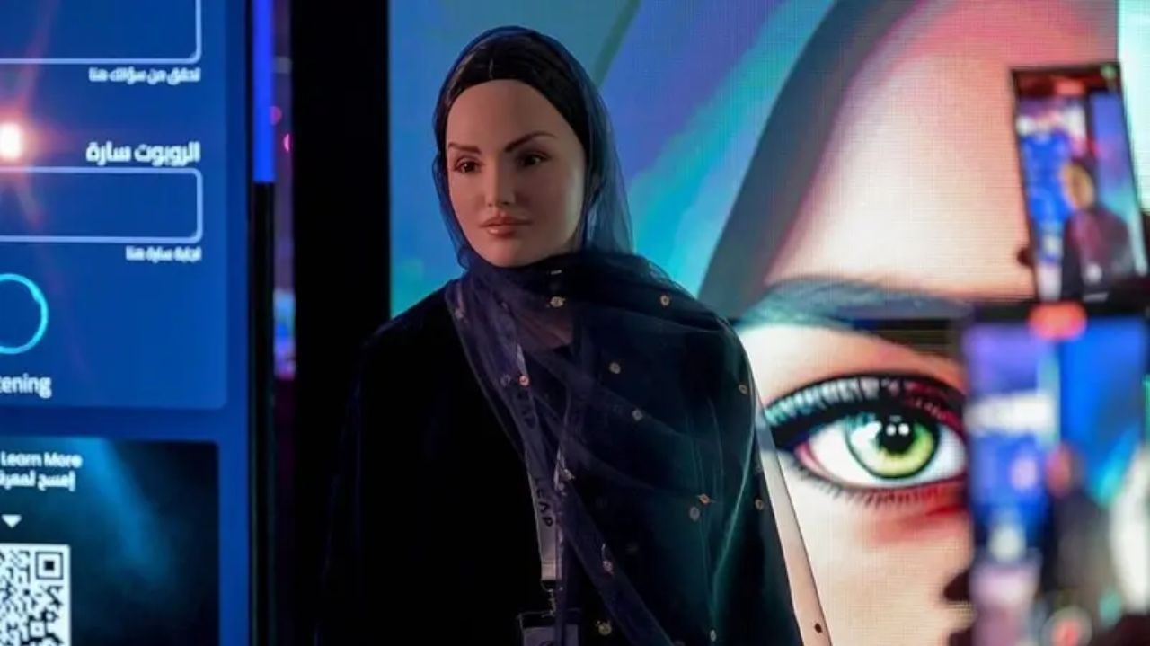 Robô saudita Sara é programada para evitar polêmica, sem falar sobre “sexo ou política”