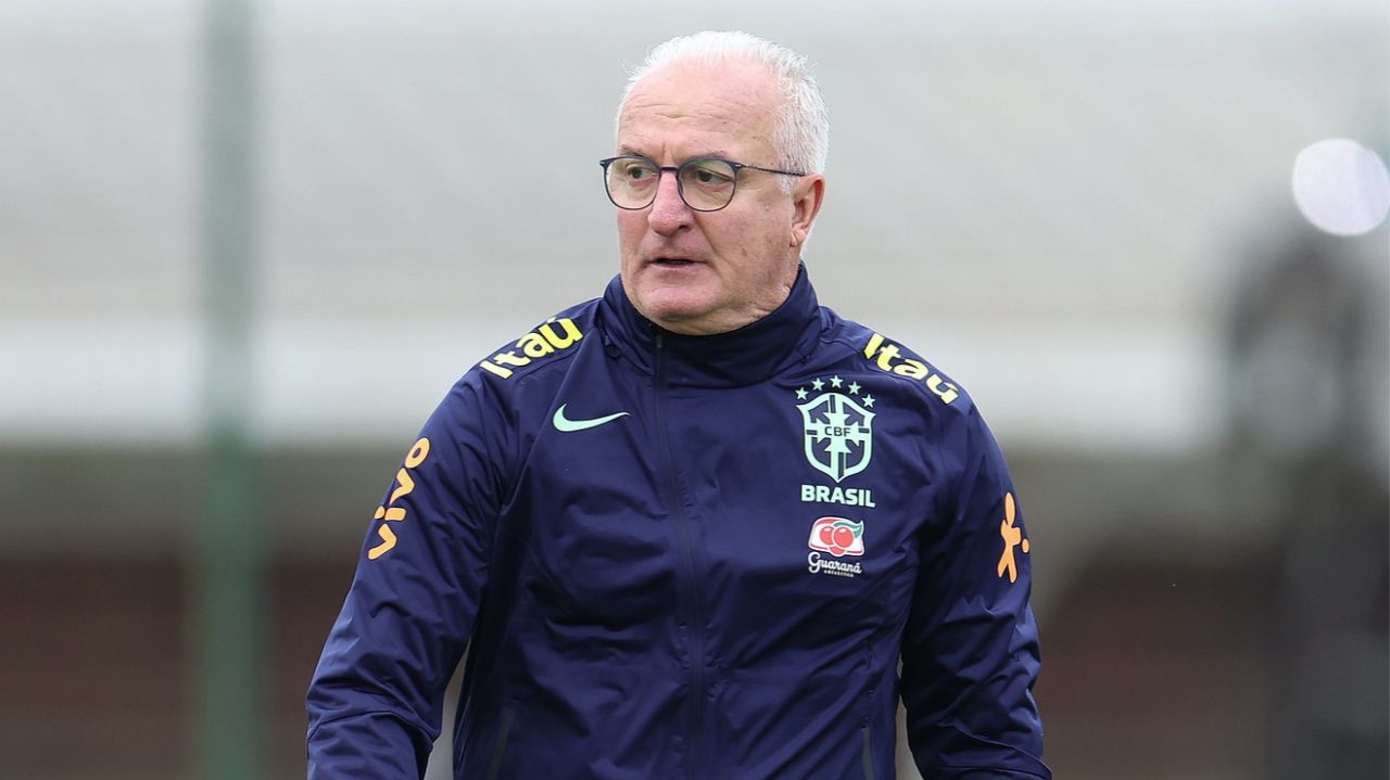 Vestiário: Dorival Jr cobra o time “pra cima” e conta com discursos de Danilo e Richarlison