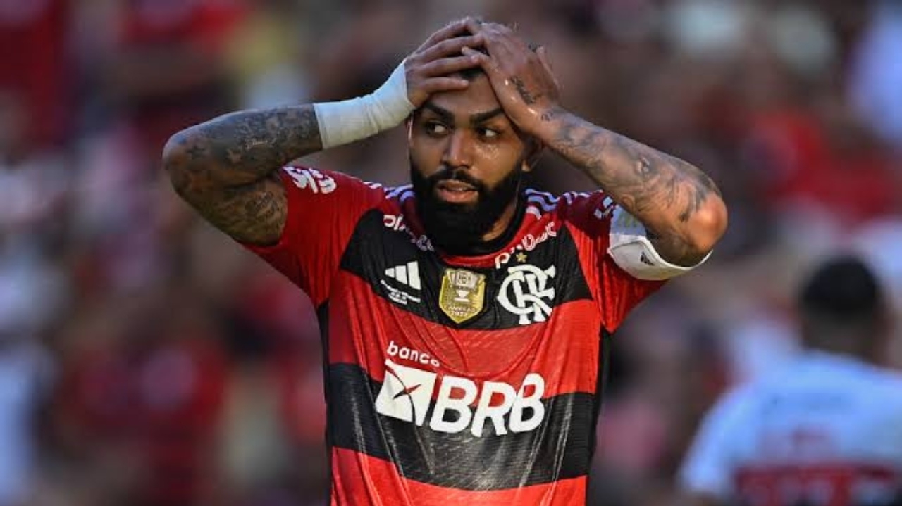 Gabigol teria atrasado o exame por conta de treinamento, afirma comentarista