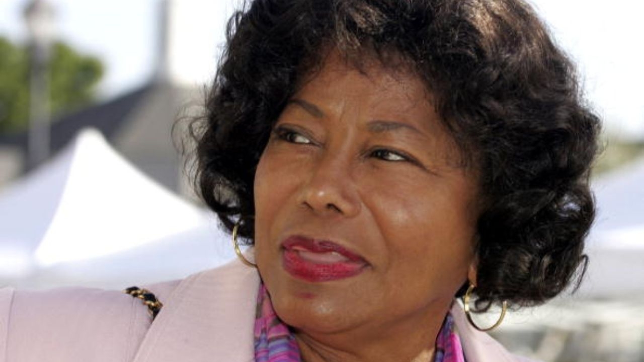 Mãe de Michael Jackson responde processo de neto sobre uso de herança do cantor