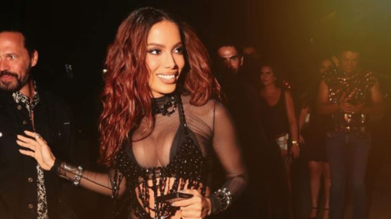 Anitta dá festão de aniversário e recebe artistas nacionais e internacionais