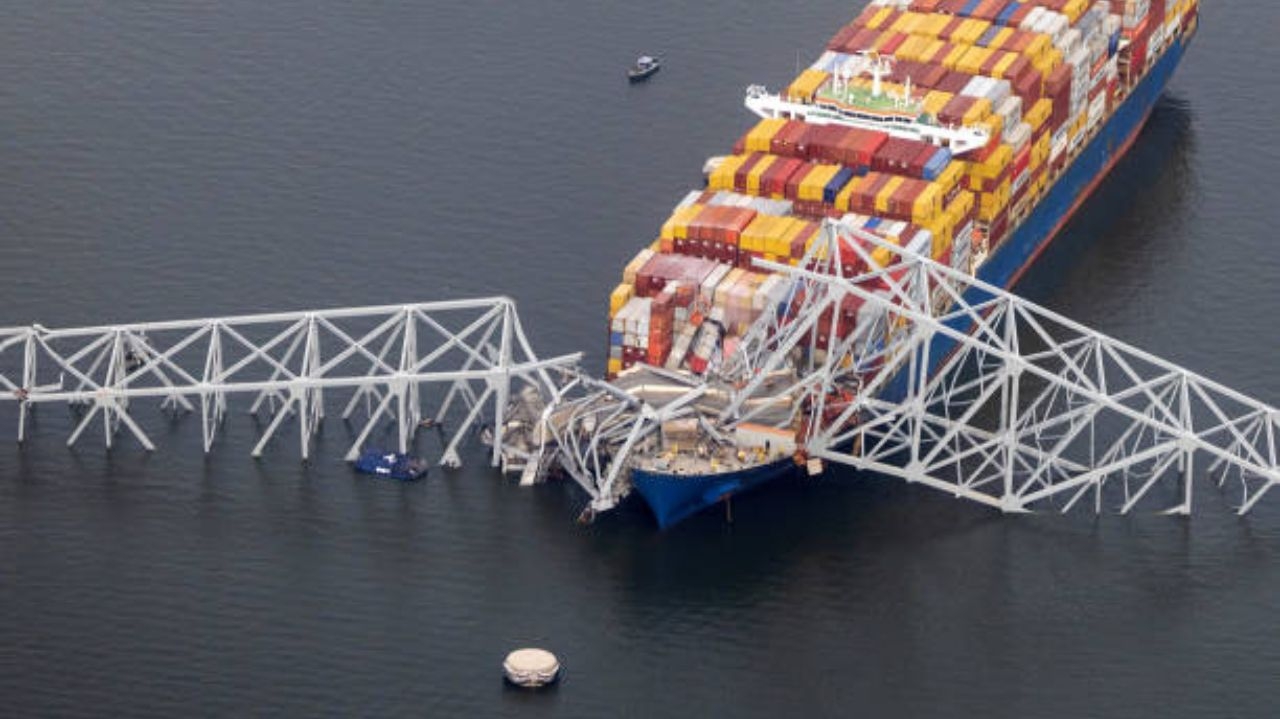 Dois corpos são encontrados após acidente de ponte atingida por navio nos EUA