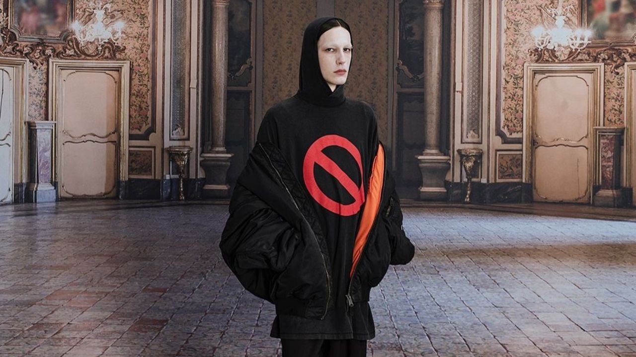 Nova coleção da Balenciaga apresenta amigos e familiares reunidos em criatividade intimista