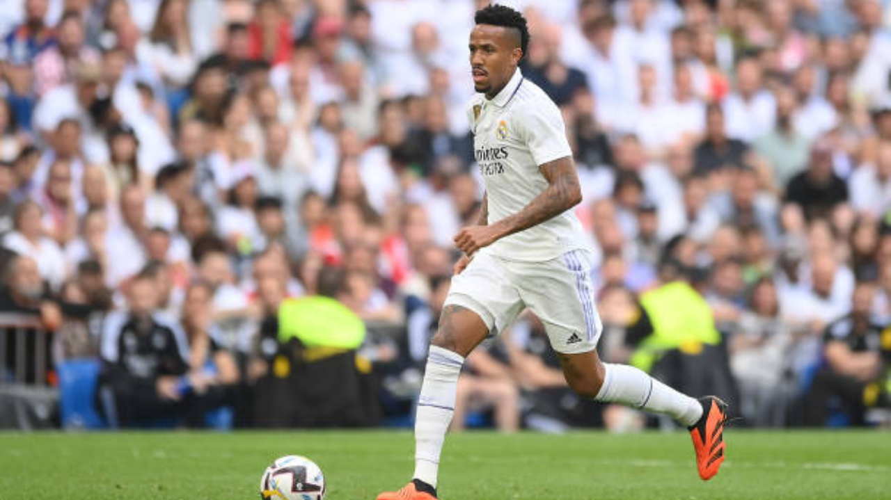 Zagueiro Éder Militão é relacionado e pode retornar após muitos meses