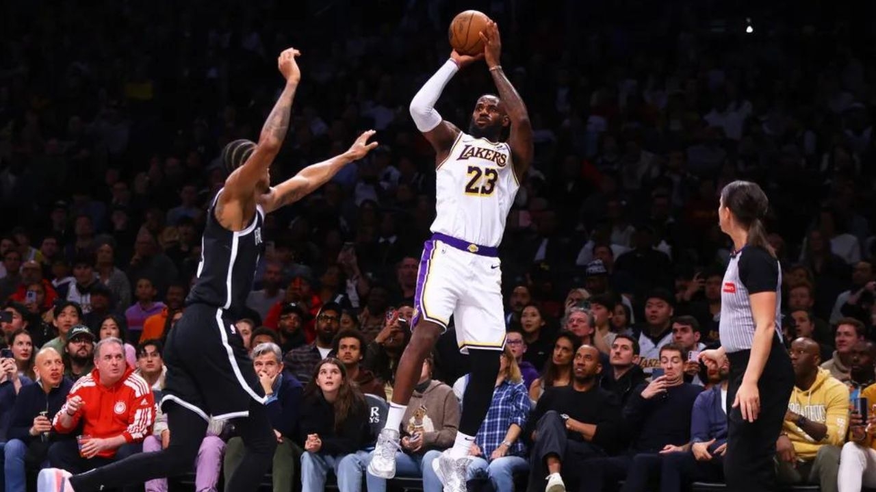 LeBron James alcança maior recorde da carreira em vitória dos Lakers