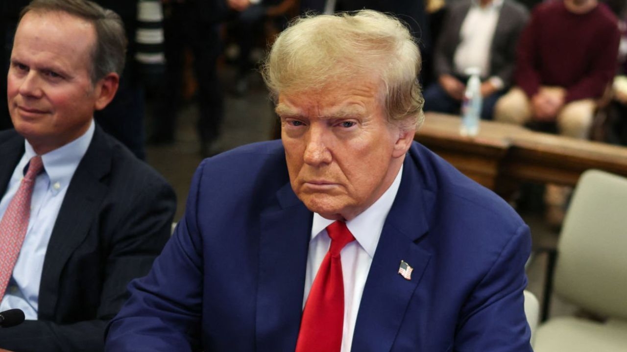 Tribunal de Nova York determina que Trump cesse ataques nas redes contra familiares de juiz