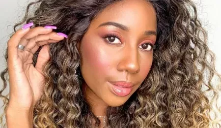 Ex-BBB Camilla de Lucas, anuncia que vai se afastar da internet