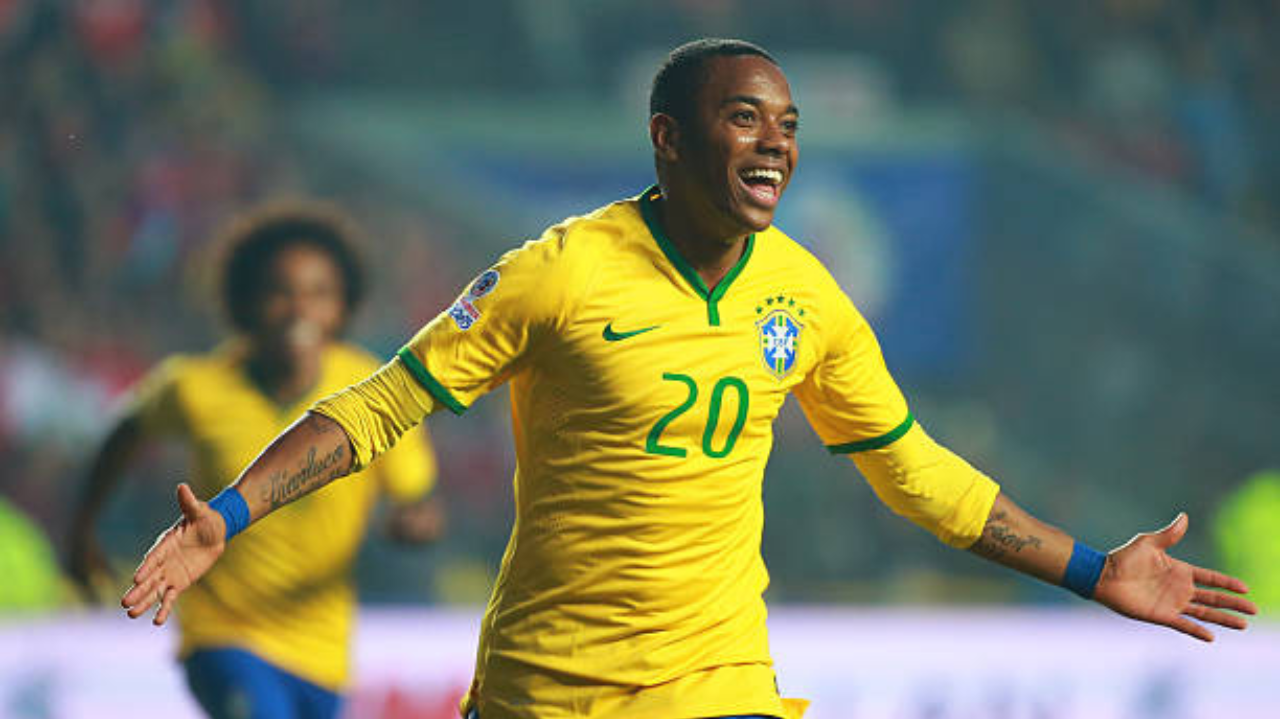 Supremo aguarda PGR para decisão sobre prisão de Robinho