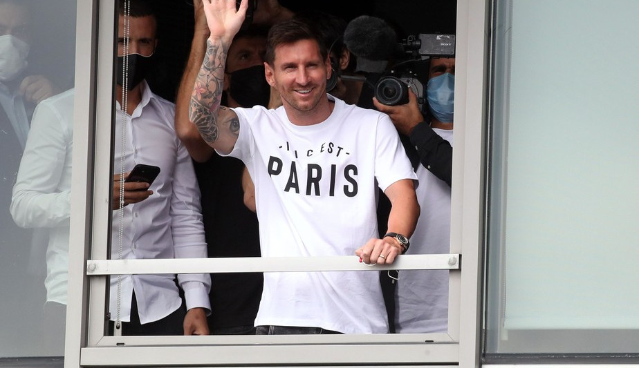 Preparem a Torre Eiffel: Leonel Messi está em Paris para fazer exames e fechar oficialmente com o PSG