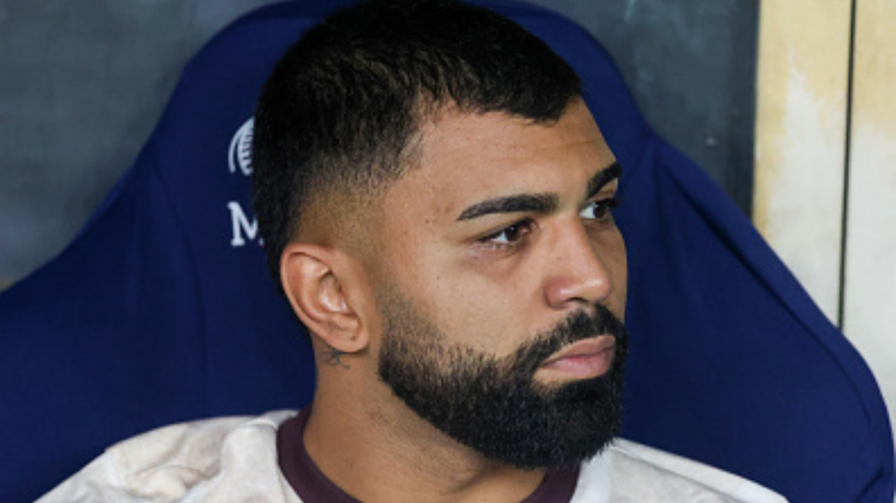 Gabigol mantém treinamentos sob a instrução do Flamengo na própria casa