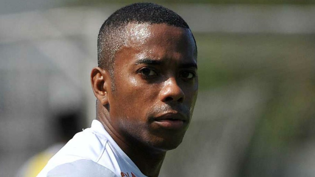Robinho é o único dos acusados de estupro coletivo na Itália que está preso