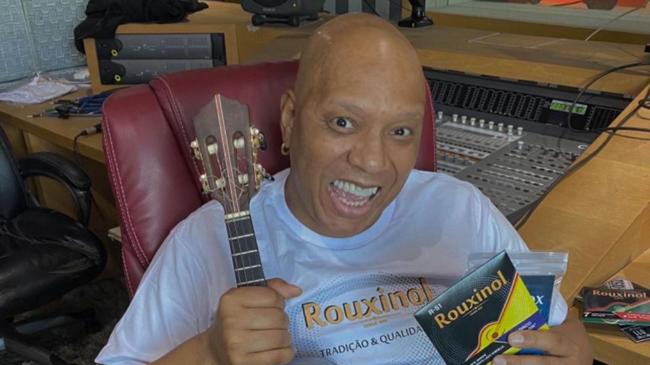 Vocalista do Molejo, Anderson Leonardo, é transferido para UTI