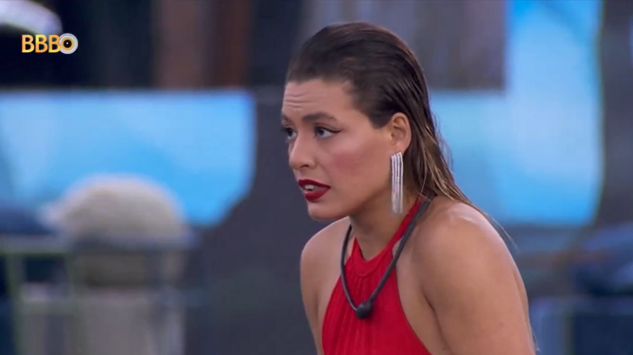 Beatriz questiona se é adversária de Davi e baiano afirma que todos são adversários no jogo