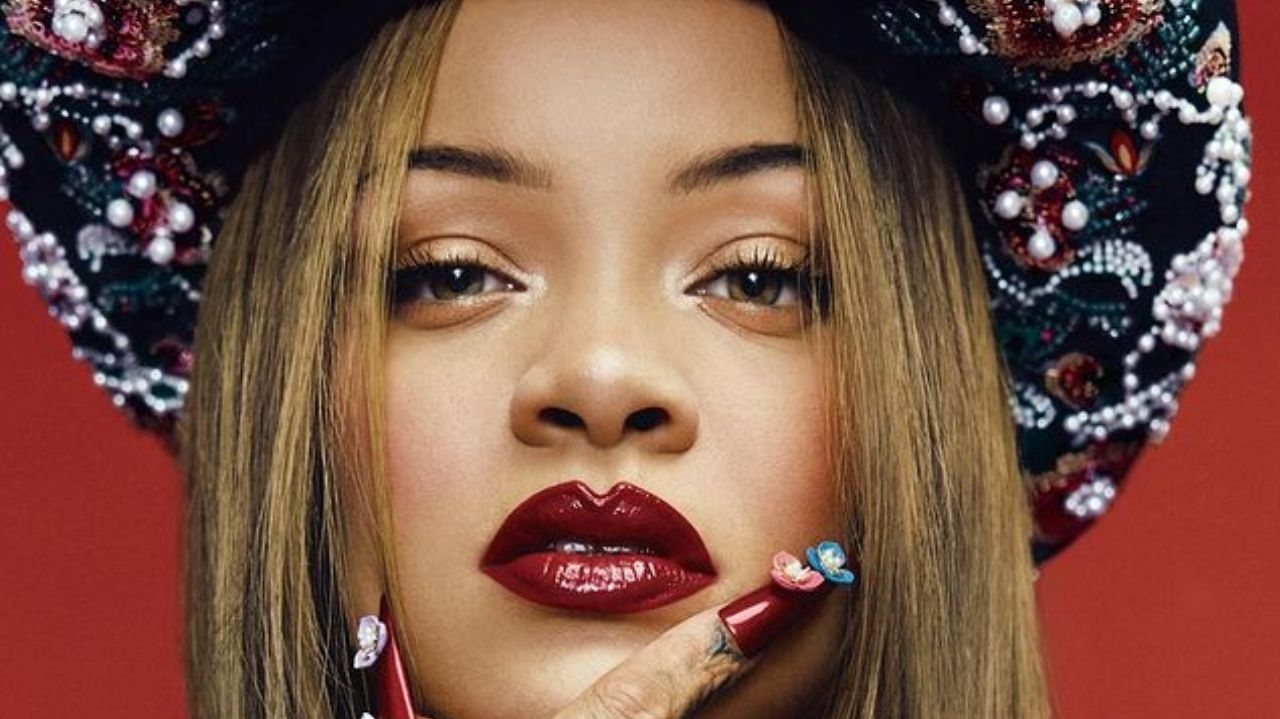 Rihanna fala sobre seu marido e carreira musical em nova entrevista