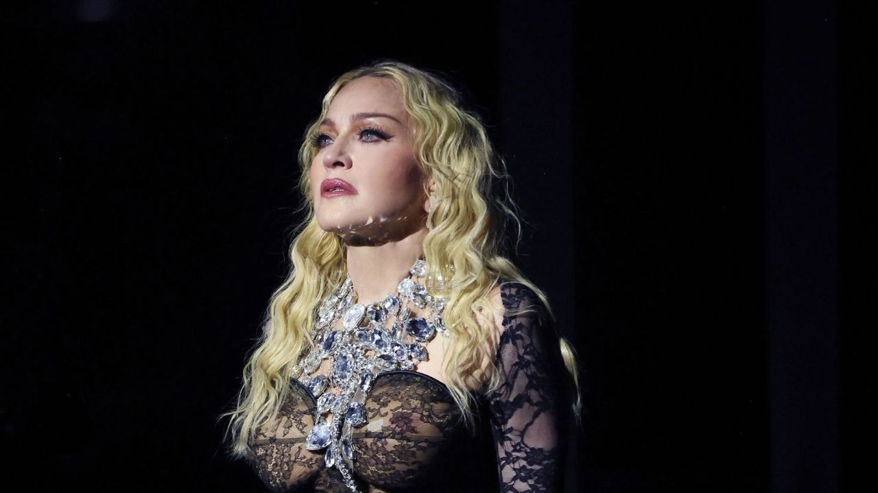 Madonna desabafa sobre suas crises de ansiedade: “devo ter sido sufocada em outra vida”