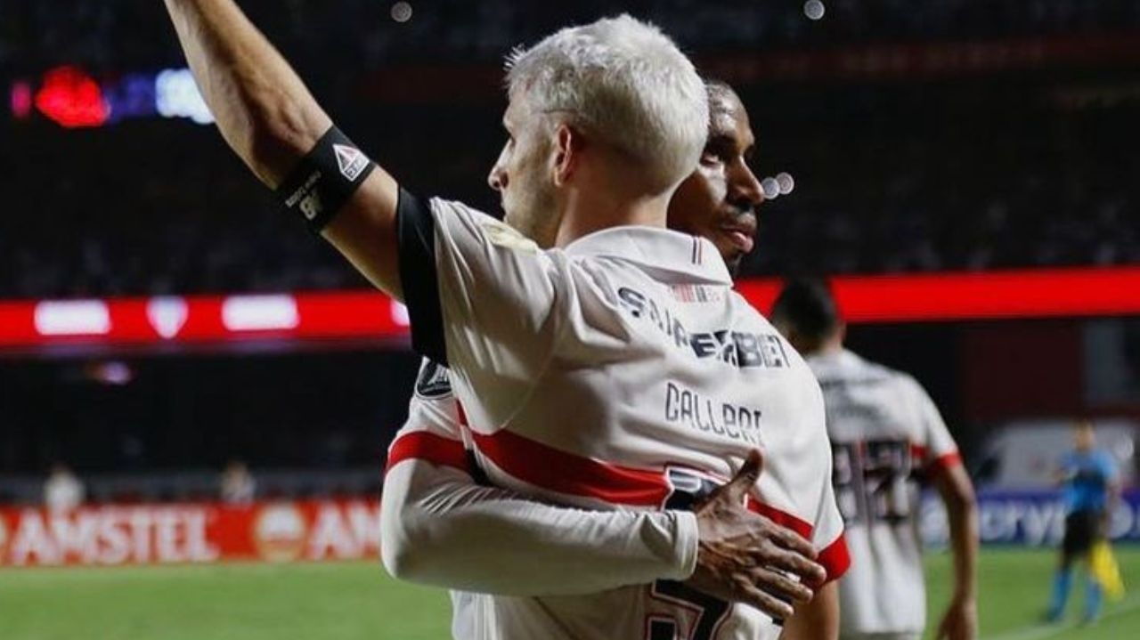 São Paulo vence e respira na busca pela classificação