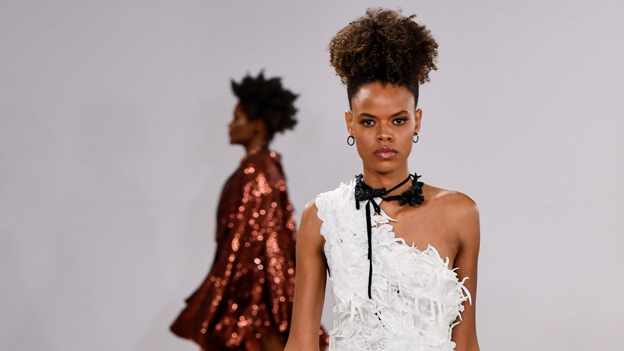 Segunda noite de SPFW apresenta o projeto Cria Costura