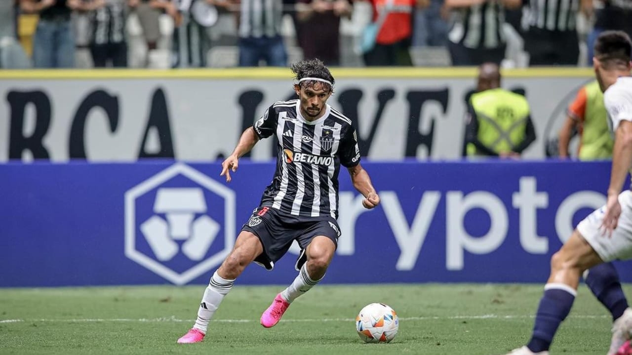 Atlético-MG vence o Rosario Central com ótima atuação de Gustavo Scarpa