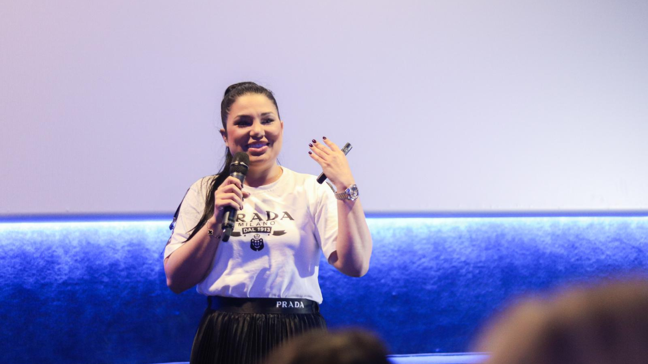 Kelly Mendes: dos Bombons aos Palcos Internacionais como Mentora de Empreendedores