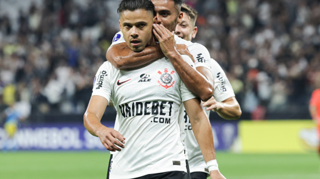 Corinthians retrocede no preço das entradas após público e renda despencarem