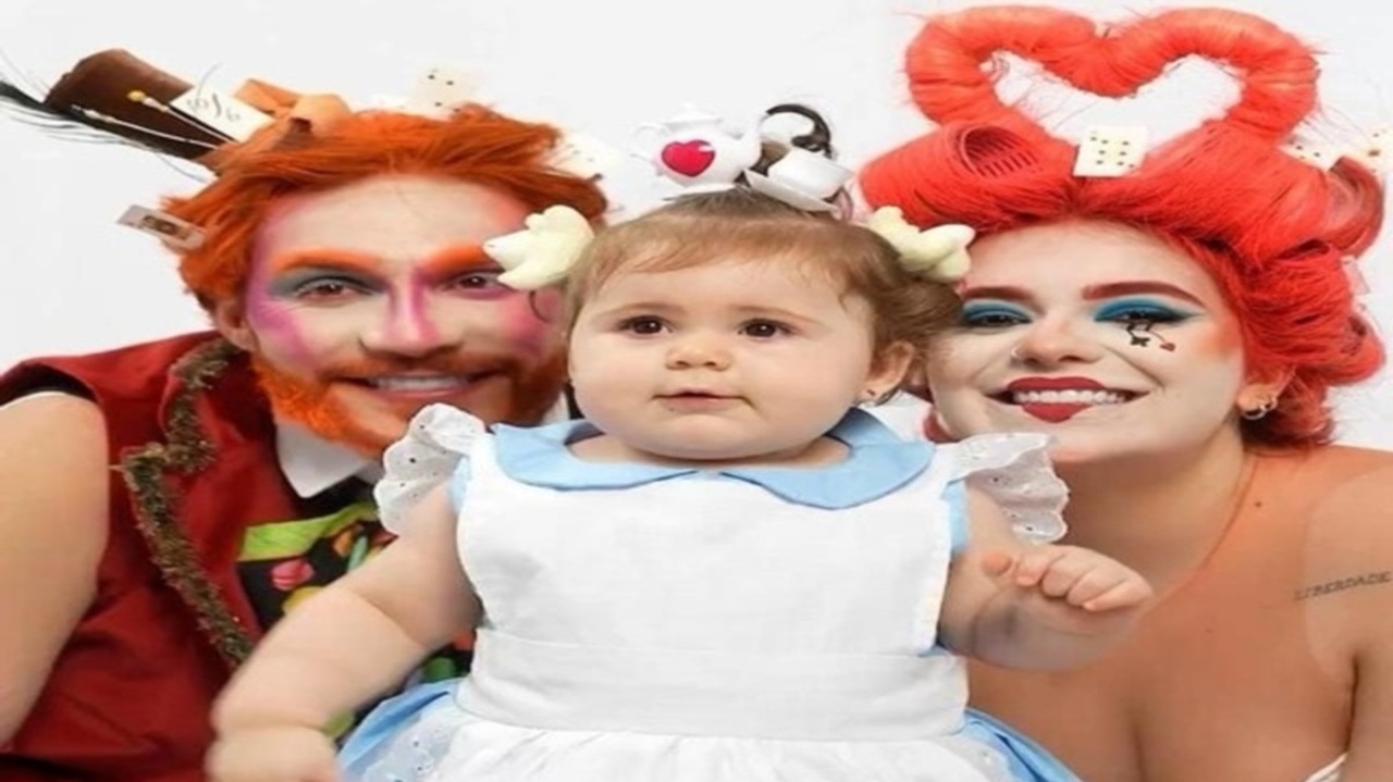 Viih Tube e Eliezer Surpreendem como Rainha de Copas e Chapeleiro Maluco