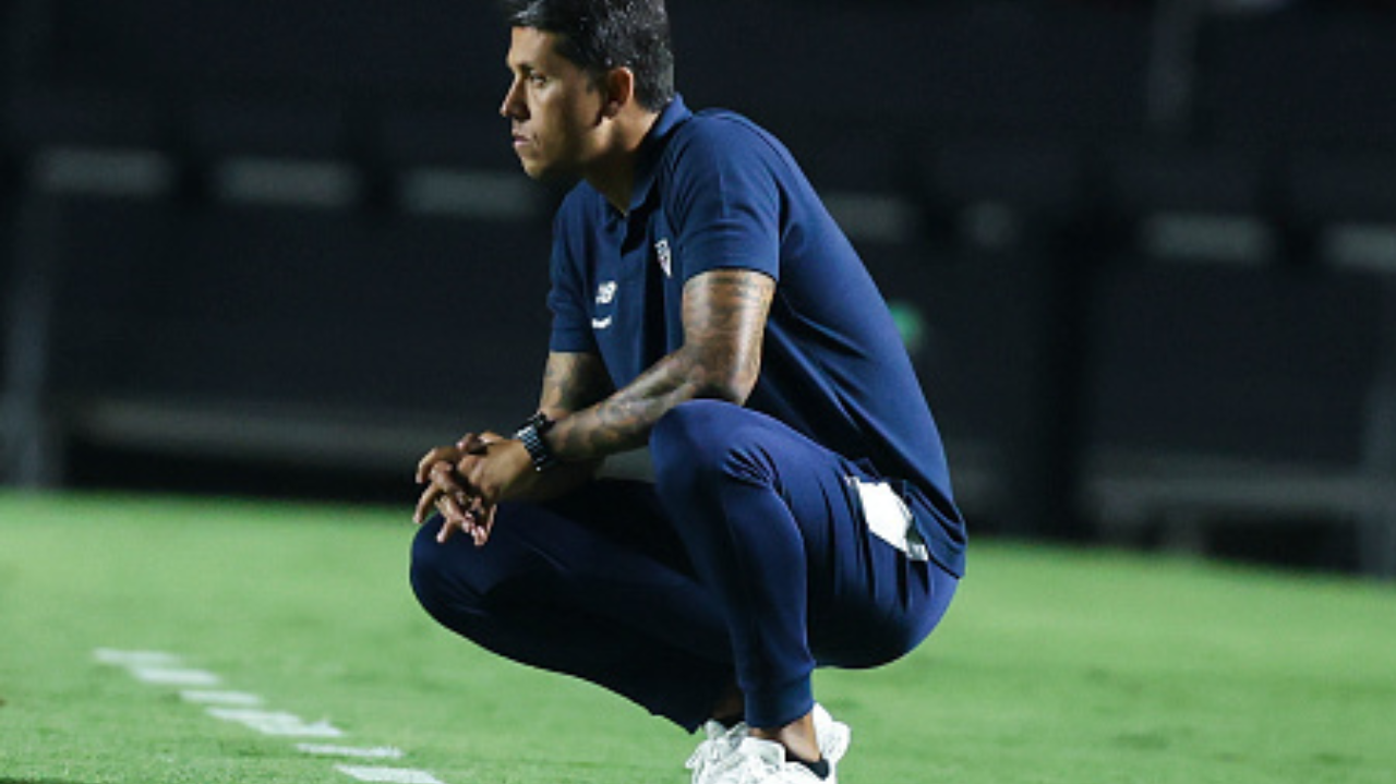 São Paulo estreia contra o Fortaleza: escalações, horário e onde assistir