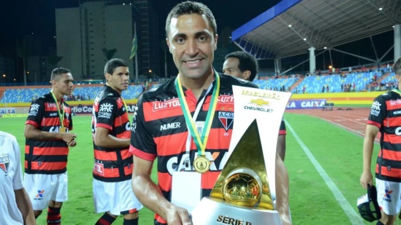 Morre aos 39 anos o ex-zagueiro Lino, ídolo do Atlético-GO