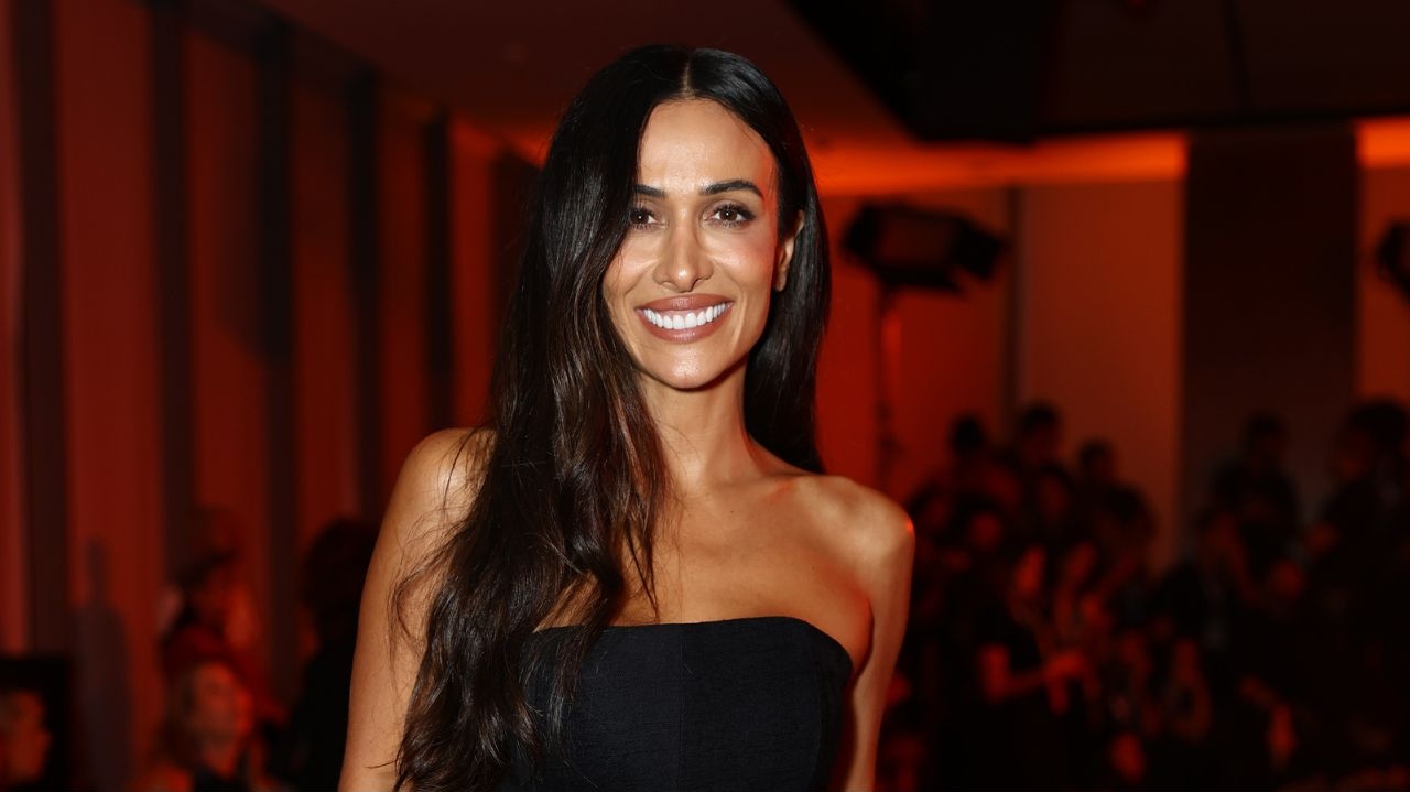 Silvia Braz prestigia desfile de André Lima na São Paulo Fashion Week