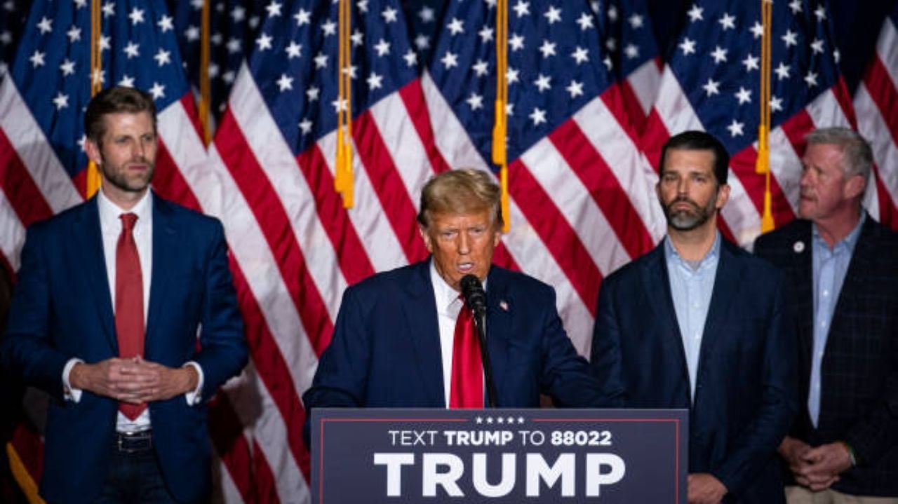 Trump é julgado por ocultar pagamento a uma atriz pornô durante campanha