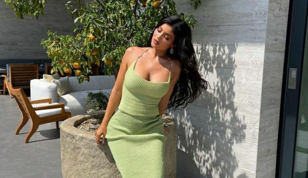 Comemoração dos 24 anos de Kylie Jenner: Flores e Pintura