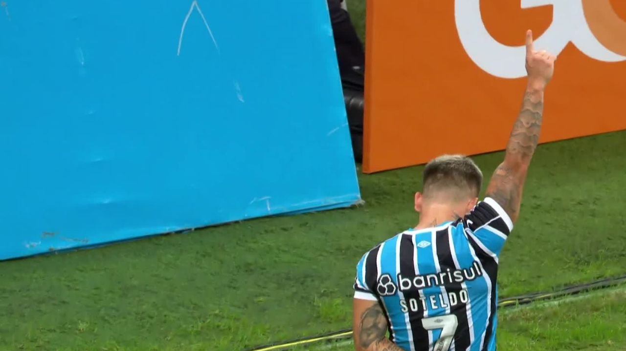 Grêmio vence Athletico-PR em jogo pelo Campeonato Brasileiro