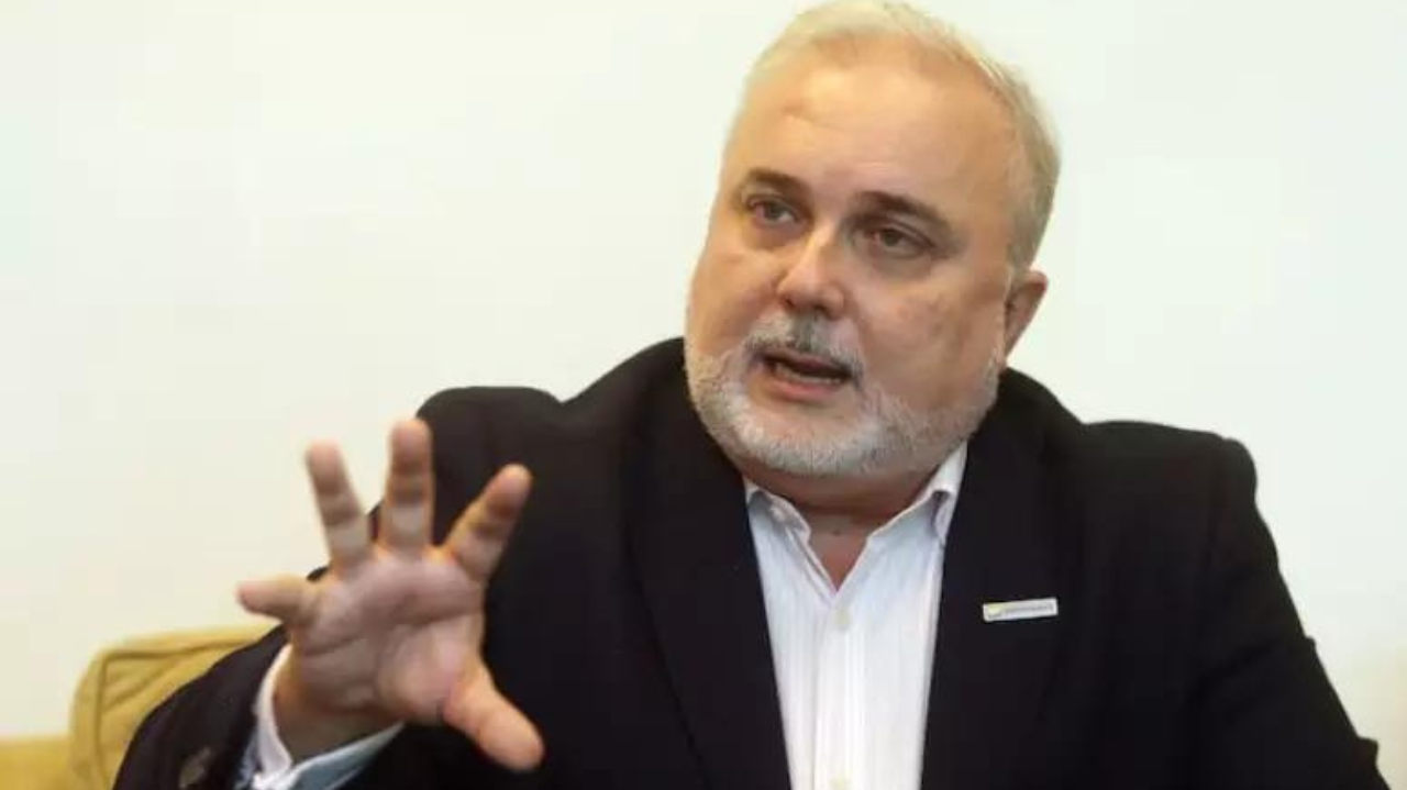 Presidente-executivo da Petrobras nega alterações em preços de combustíveis