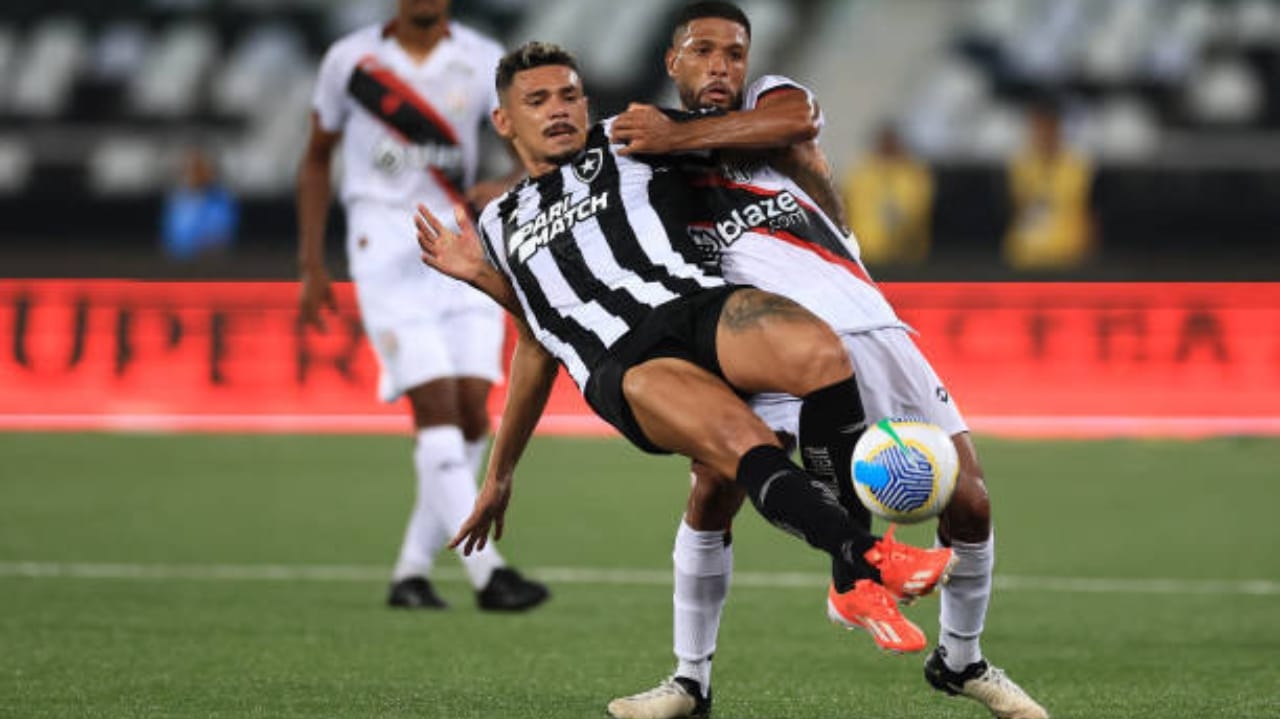 Botafogo vence o Atlético-GO pela segunda rodada do Brasileirão 2024