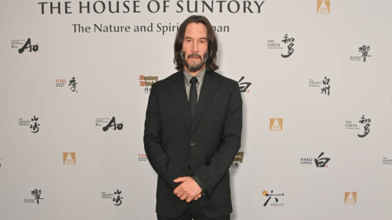 Keanu Reeves avança em negociações para filme de Ruben Östlund