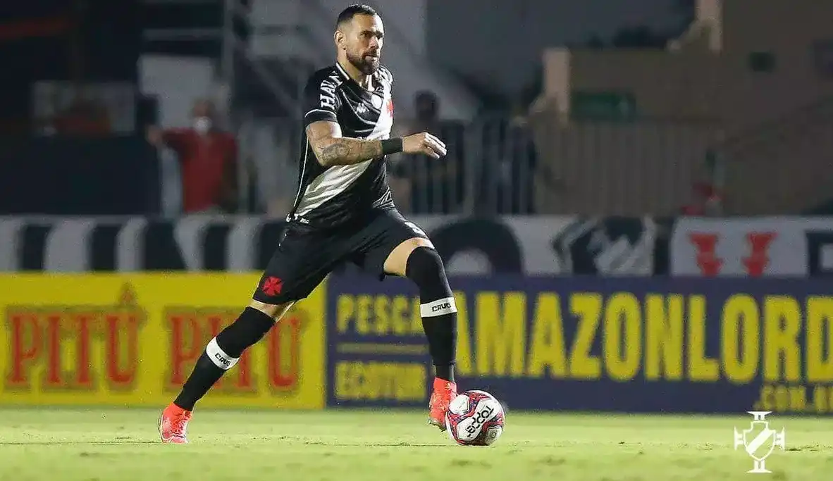 Castan desfalca Vasco de três a quatro semanas com lesão na posterior da coxa direita