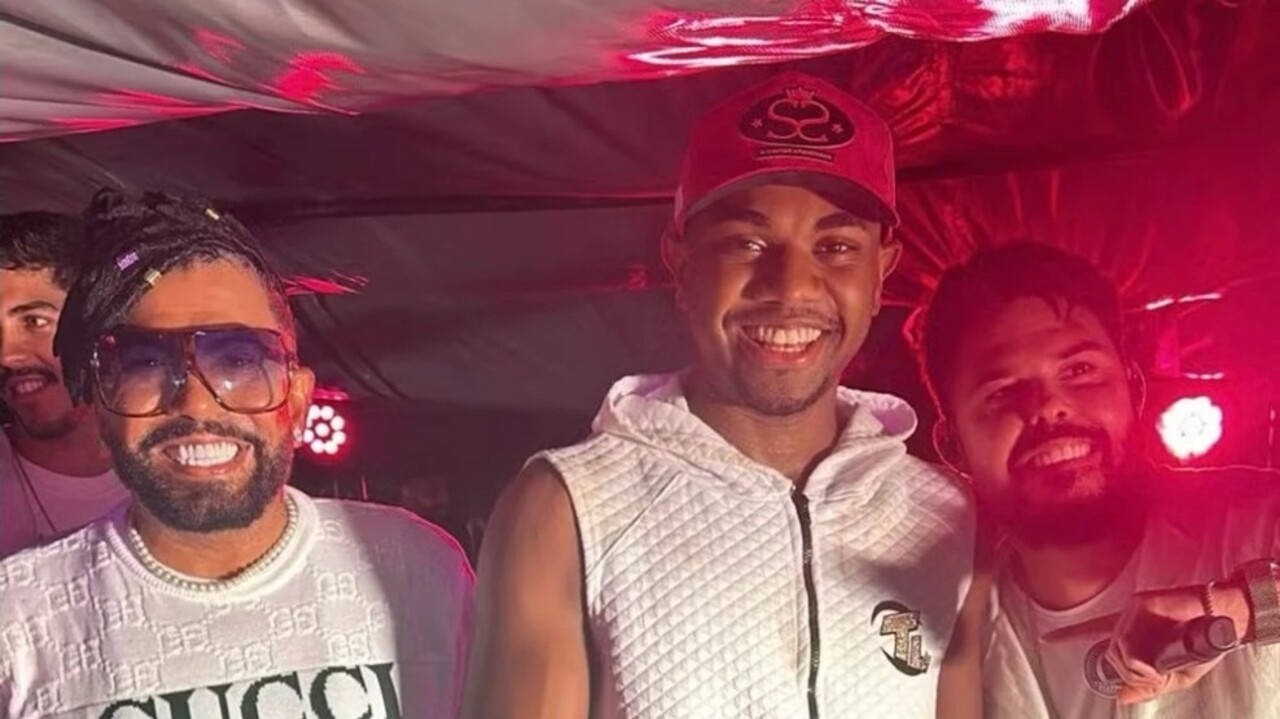 Davi curte festa ao som de Silvanno Salles e Kart Love após suposto término de seu relacionamento