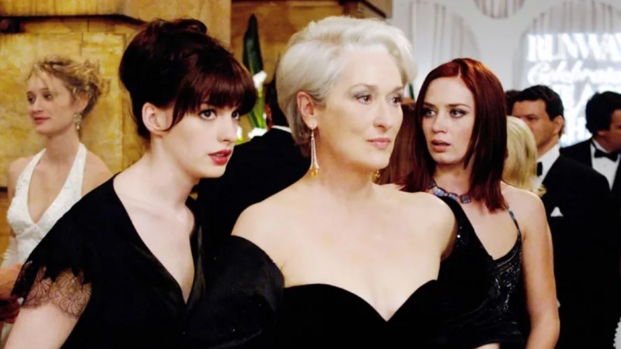Anne Hathaway prevê dificuldades na sequência de “O Diabo Veste Prada”