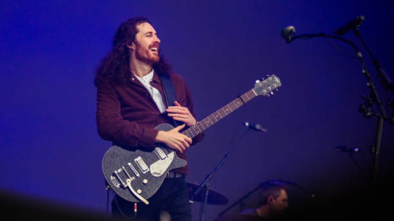 Hozier entra para a primeira posição da Billboard Hot 100