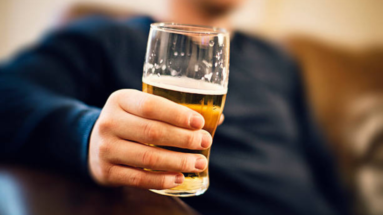 Homem é inocentado de acusação de embriaguez após provar síndrome da “autocervejaria”