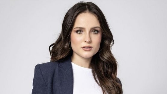 Larissa Manoela desabafa em redes sociais sobre jornalistas