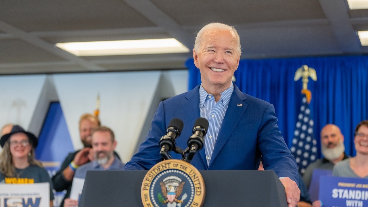 Presidente Joe Biden aprova uma lei que proíbe o TikTok nos Estados Unidos