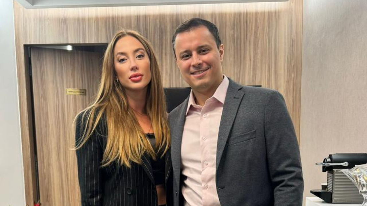 Dr. Victor Gebrim realiza rinoplastia na participante Michelle Heiden, do reality show “Grande Conquista”