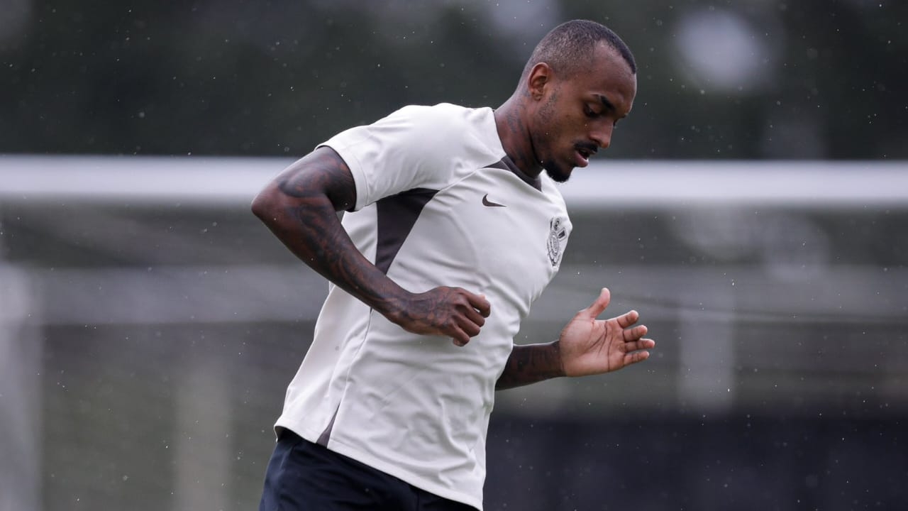 Raul Gustavo vai às redes sociais e pede desculpas à torcida do Corinthians