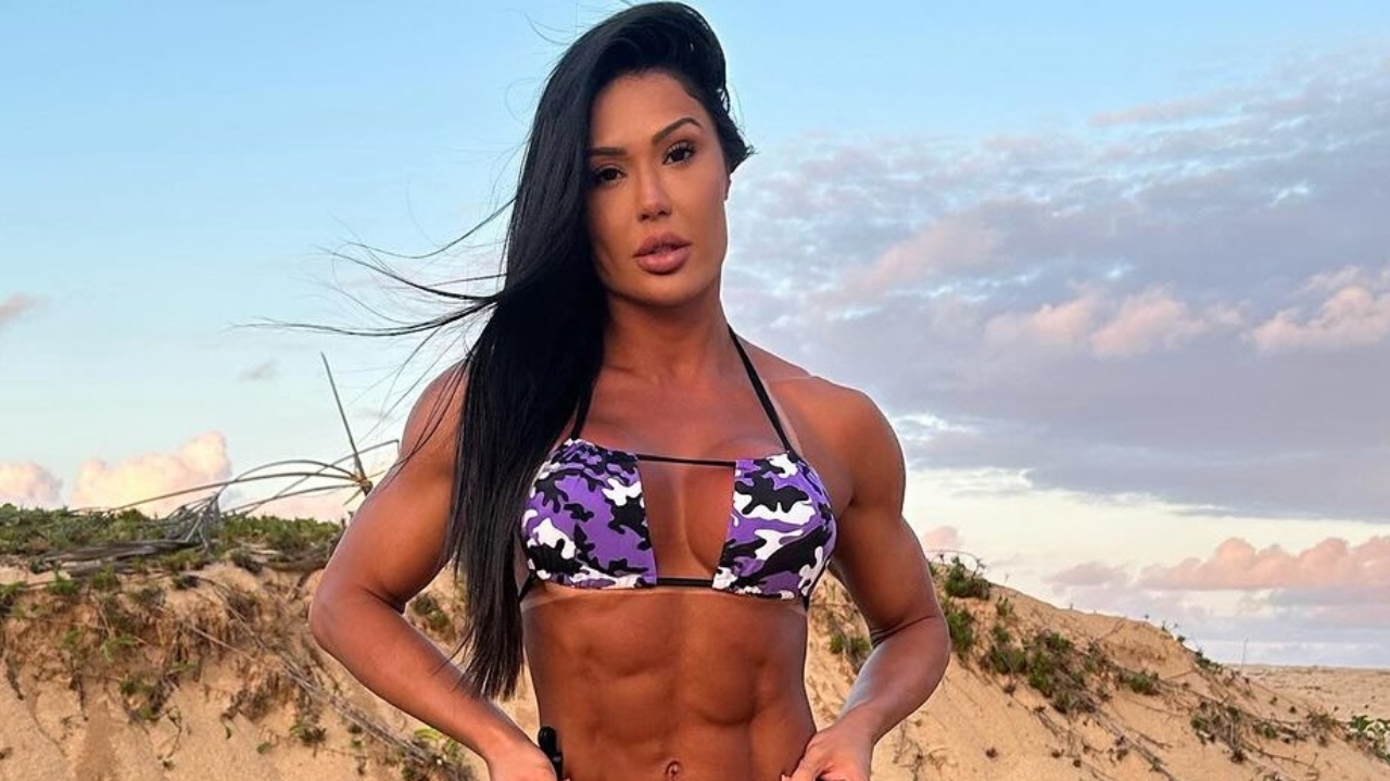 Gracyanne compartilha trechos de música sobre saudade nas redes sociais