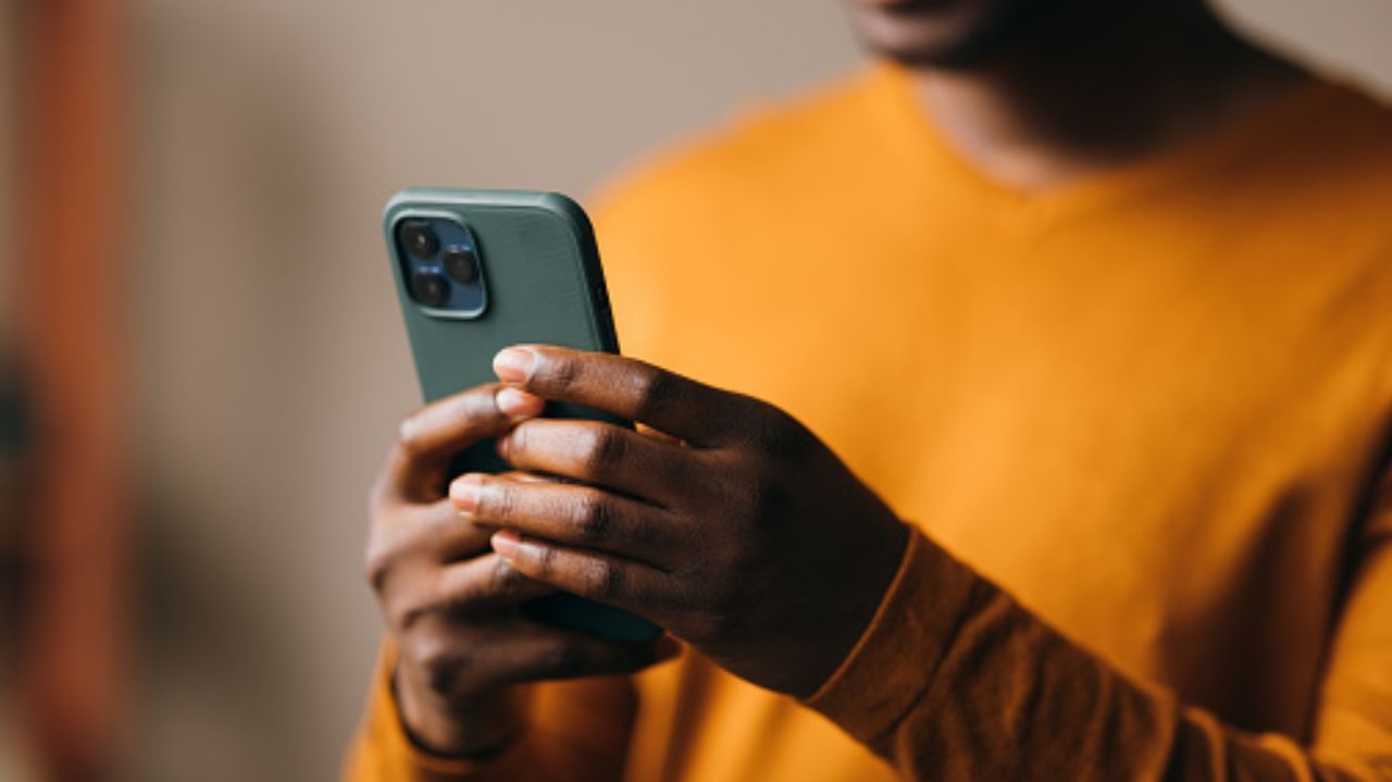 Febraban cria lista com seis golpes mais aplicados por celular