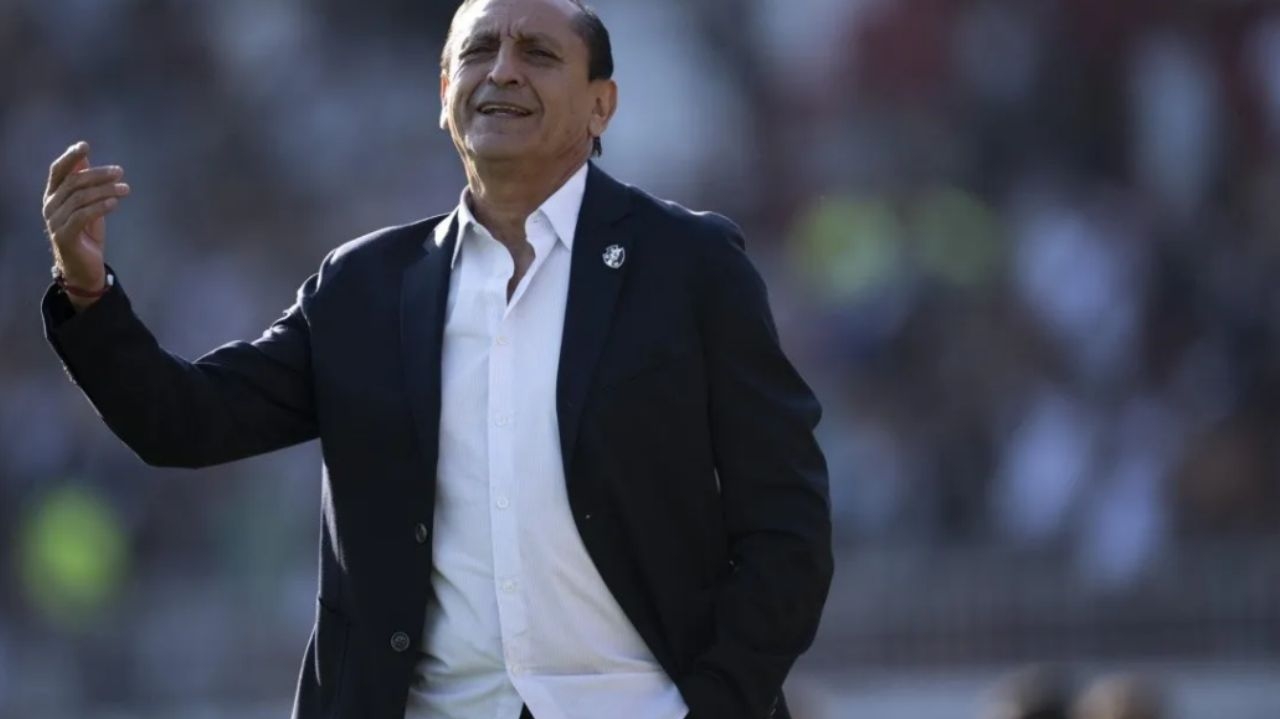 Vasco demite Ramón Díaz após equipe sofrer goleada em casa para o Criciúma